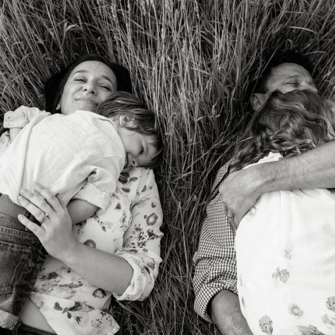 Lifestyle photographer for creative families