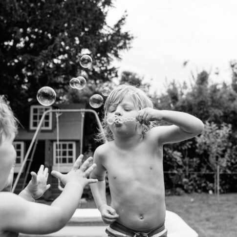 Surrey documentary family photographer