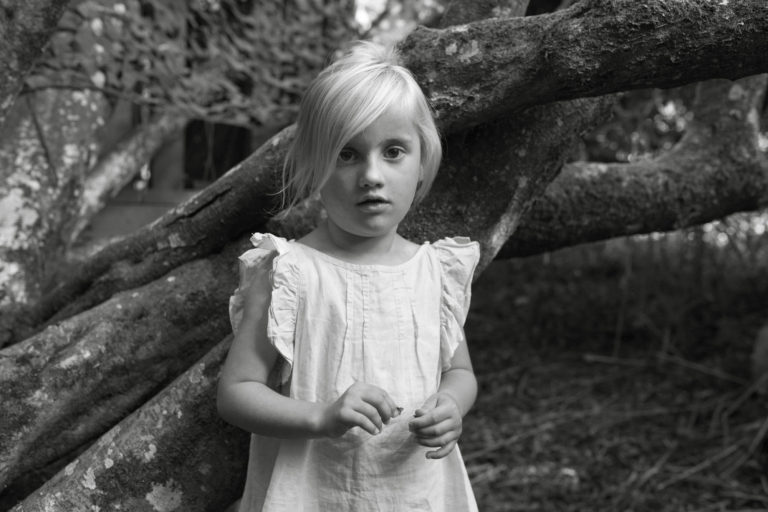 B&W childrens portrait photographer