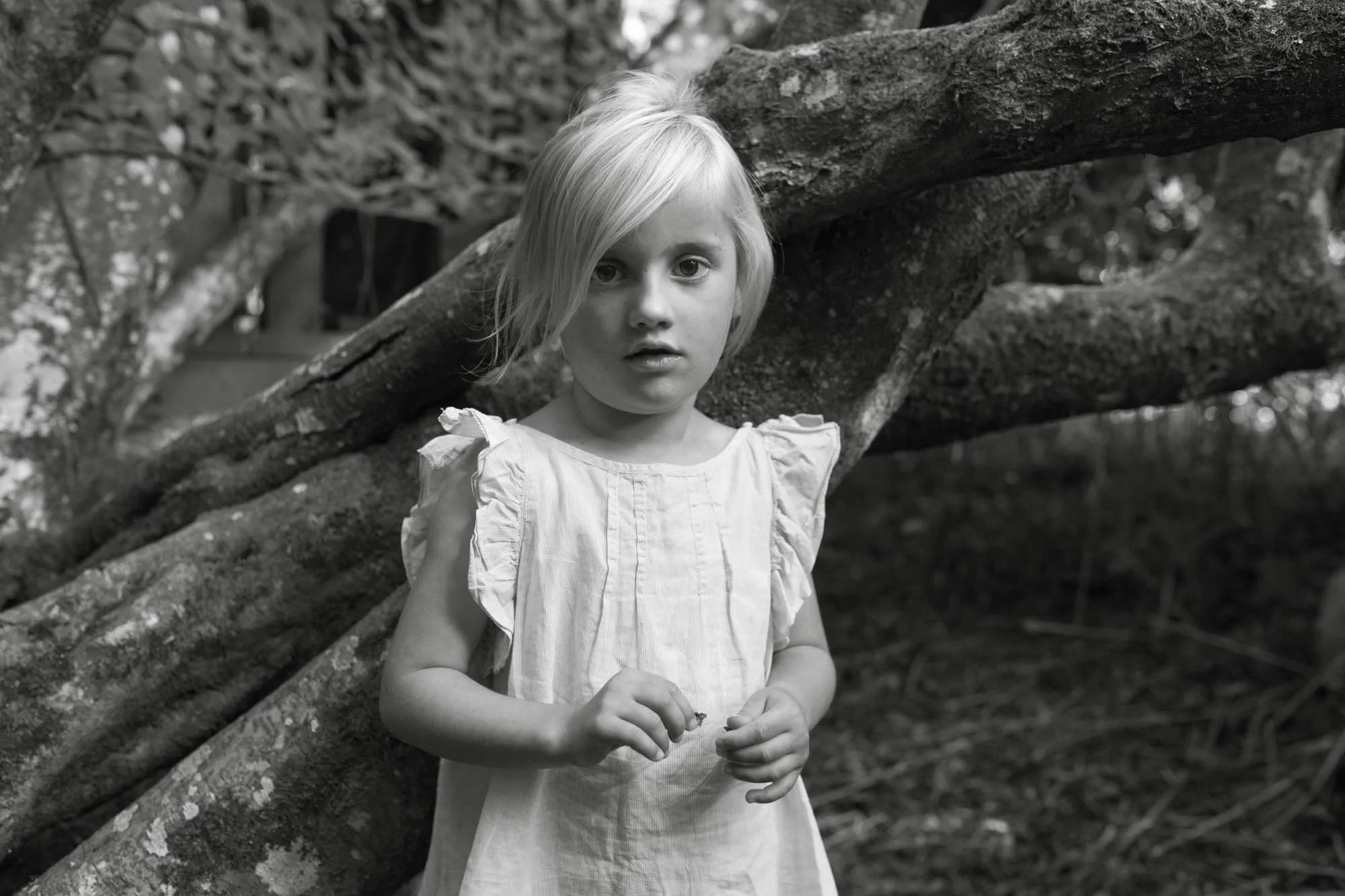 B&W childrens portrait photographer