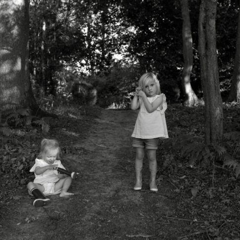 B&W childrens portrait photographer