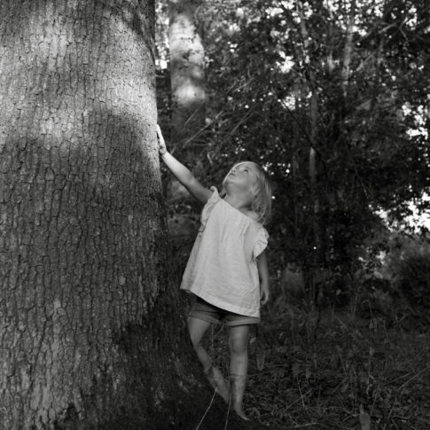 B&W childrens portrait photographer