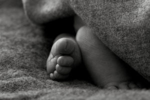 Fine art b&w newborn baby photographer