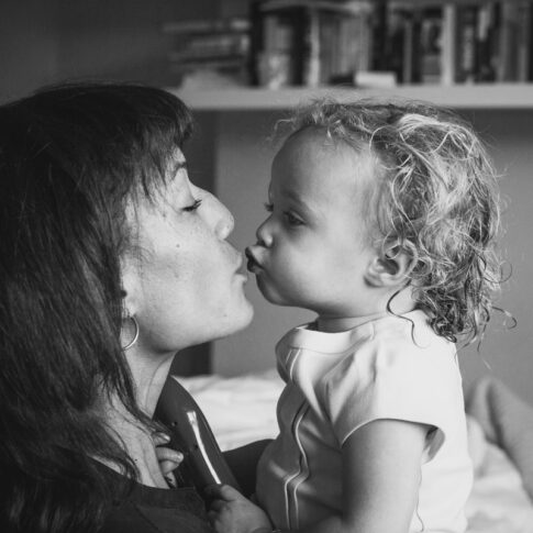 Documentary family photographer